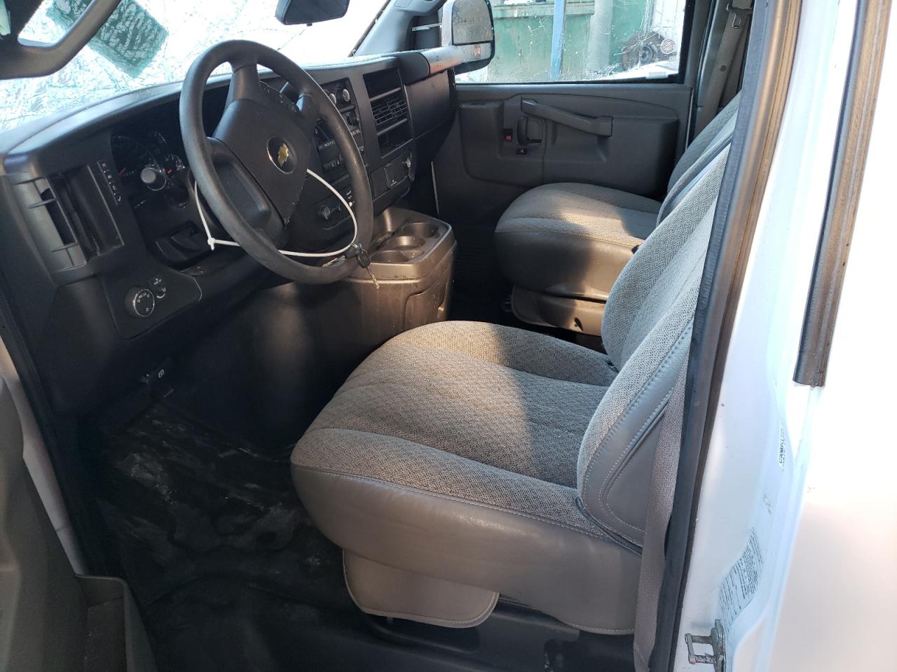 2022 Chevrolet Express - Image 7