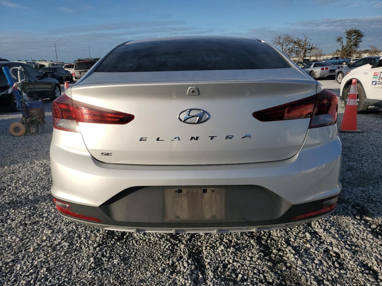 2019 Hyundai Elantra - Image 6