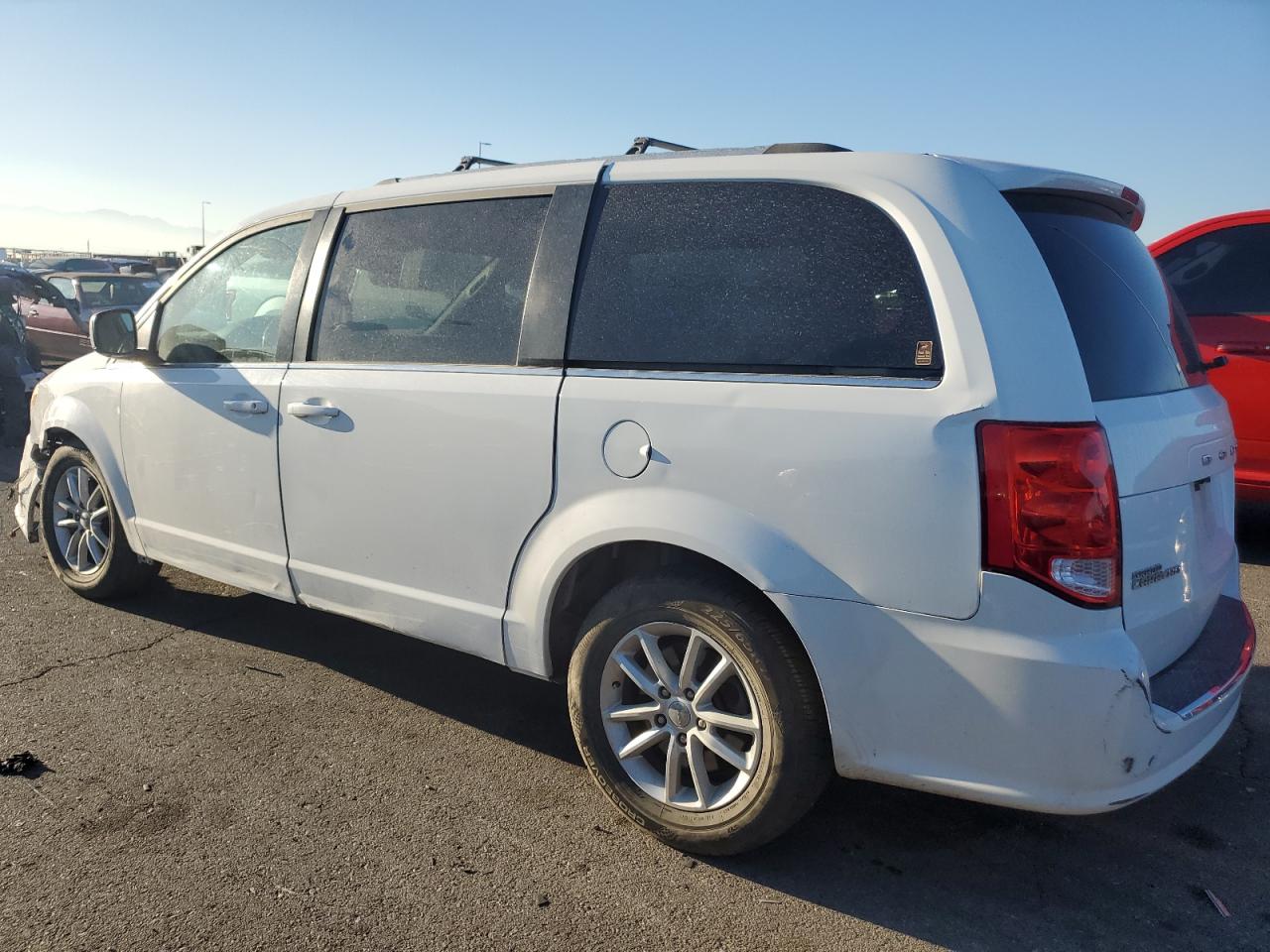 2018 Dodge Caravan - Image 2