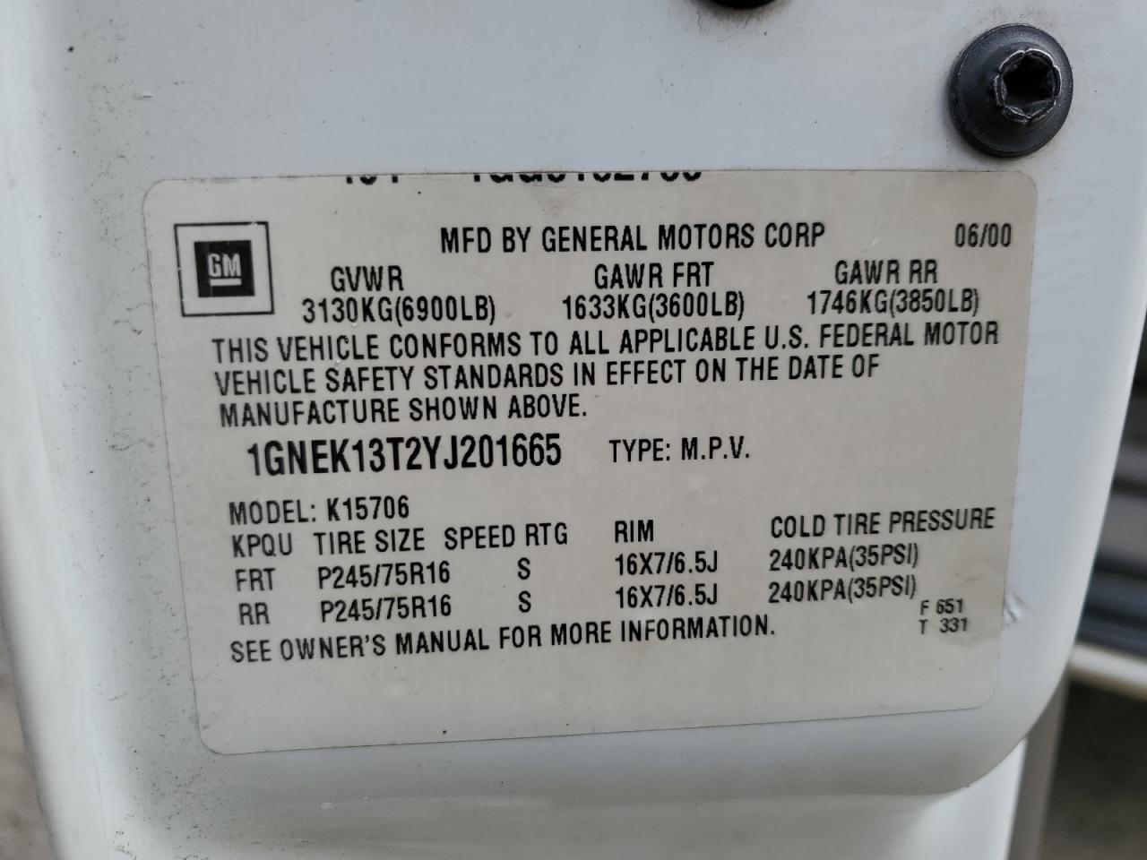 2000 Chevrolet Tahoe K1500 VIN: 1GNEK13T2YJ201665 Lot: 41811335