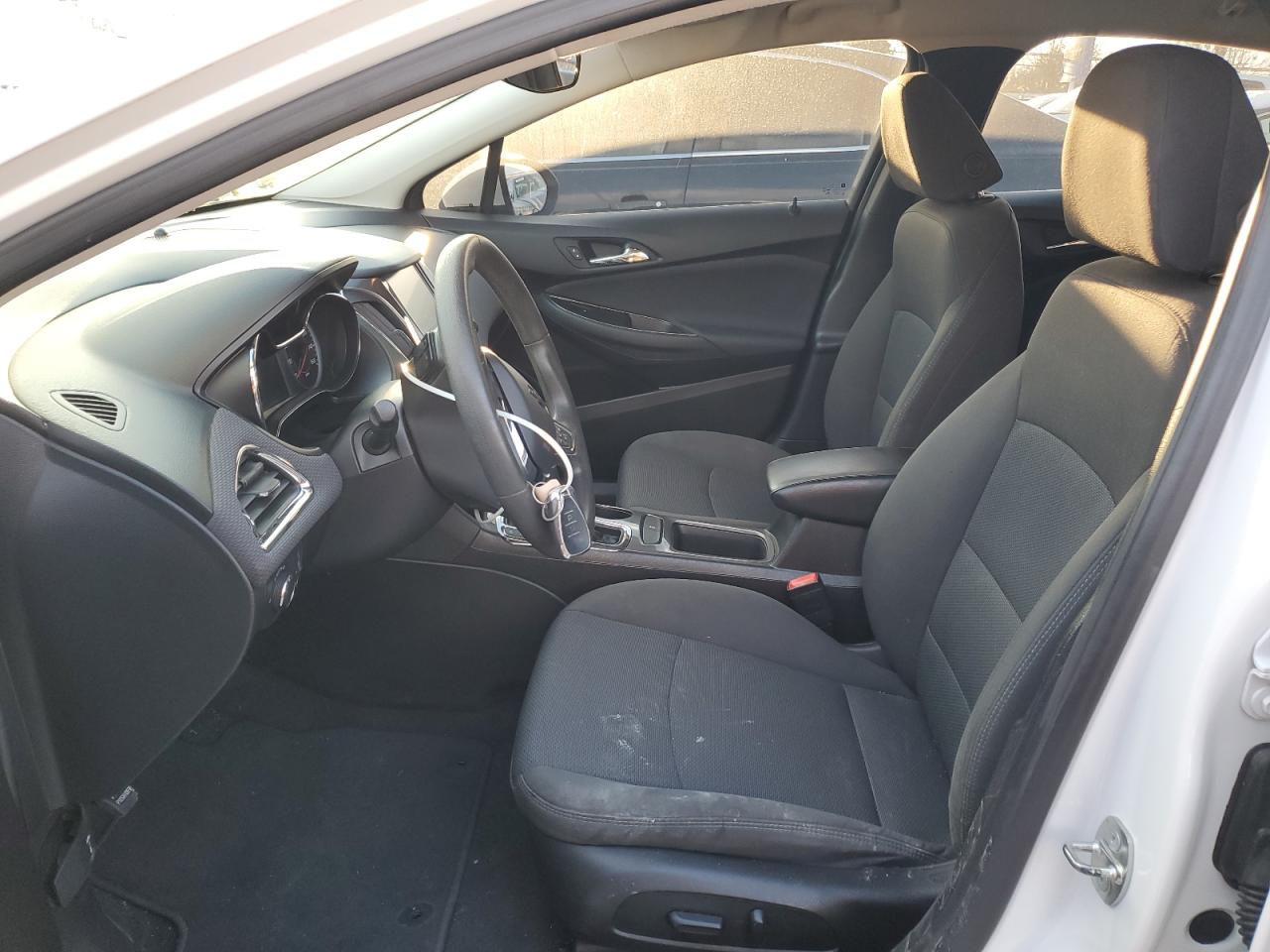 2018 Chevrolet Cruze - Image 7