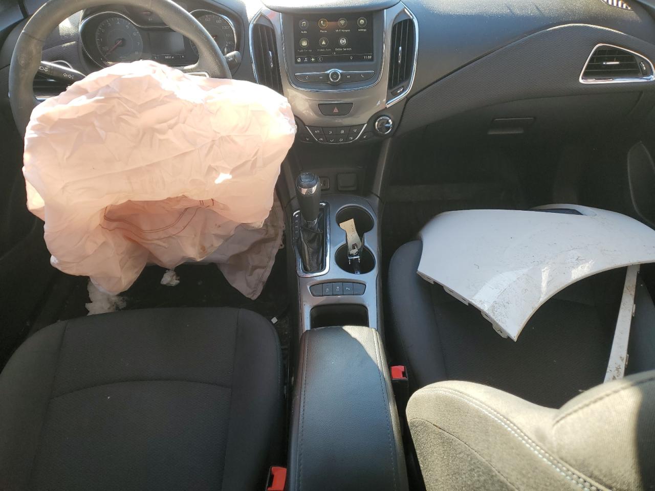 2019 Chevrolet Cruze - Image 8