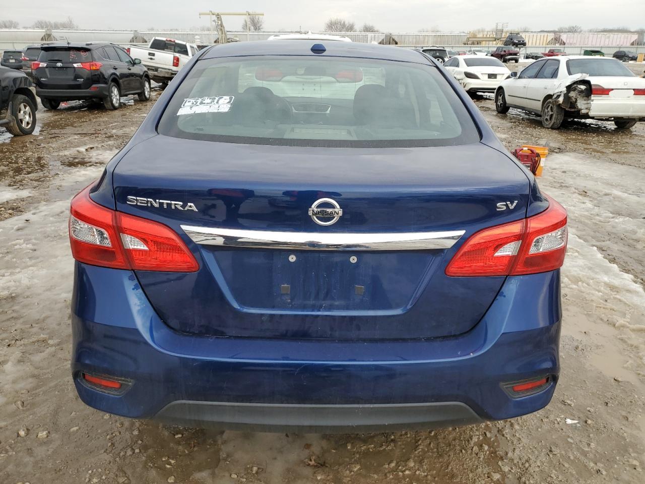 3N1AB7AP7JL623352 NISSAN SENTRA 2018