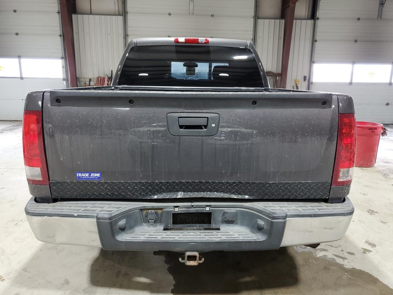 2010 GMC Sierra - Image 6
