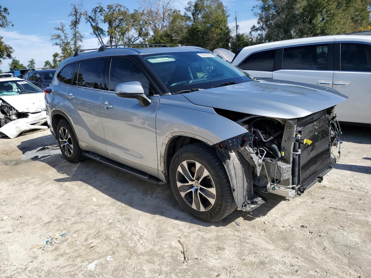 2021 Toyota Highlander - Image 4