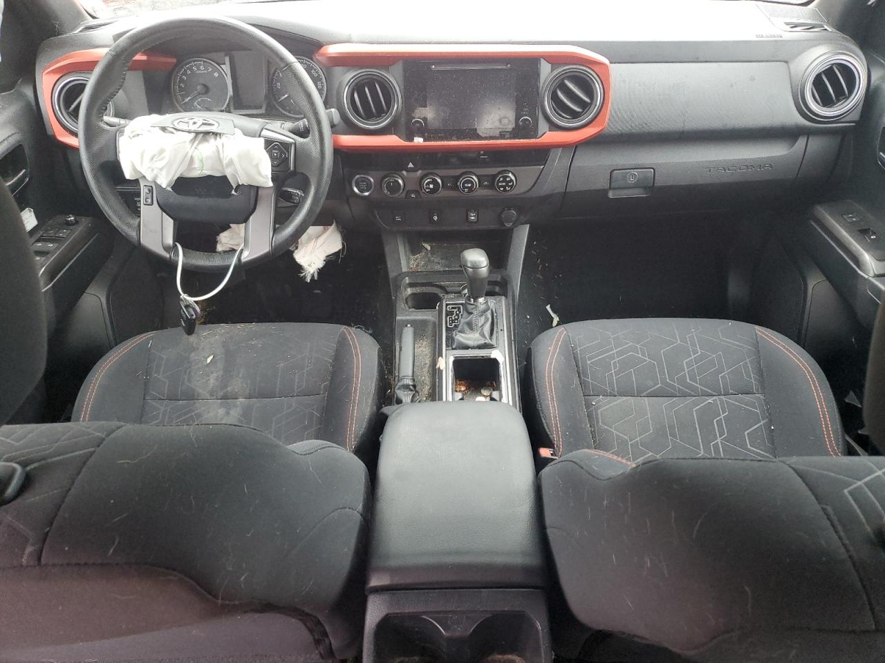 2017 Toyota Tacoma - Image 8