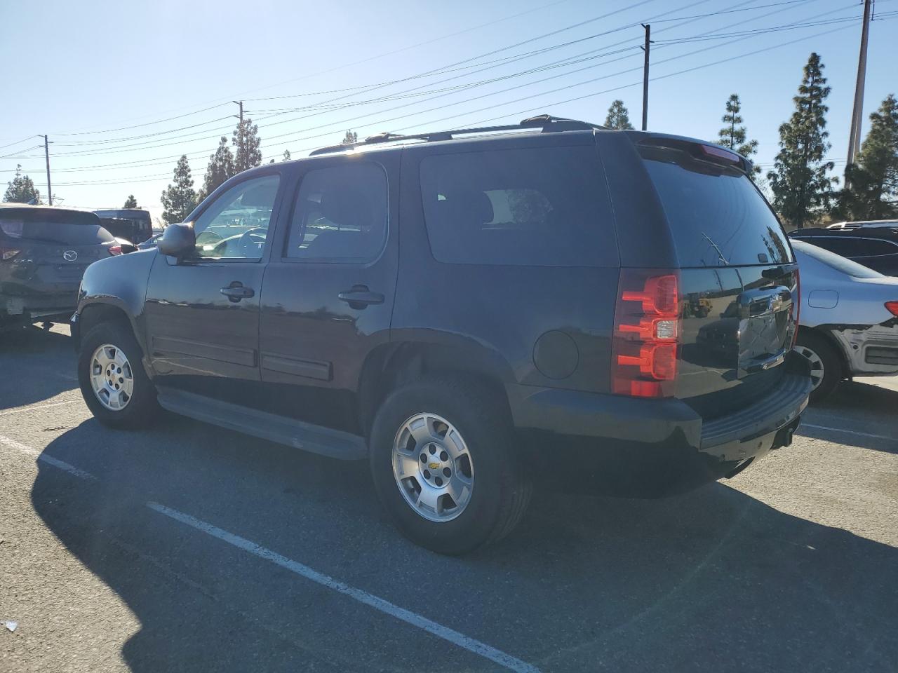 2010 Chevrolet Tahoe - Image 2