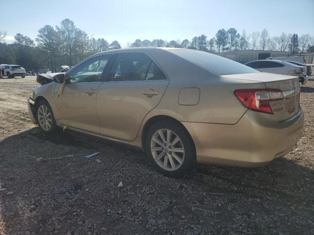 Sedans TOYOTA CAMRY 2012 Kremowy