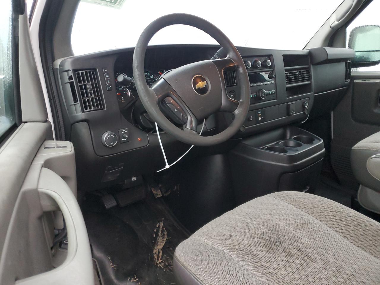 2015 Chevrolet Express - Image 8