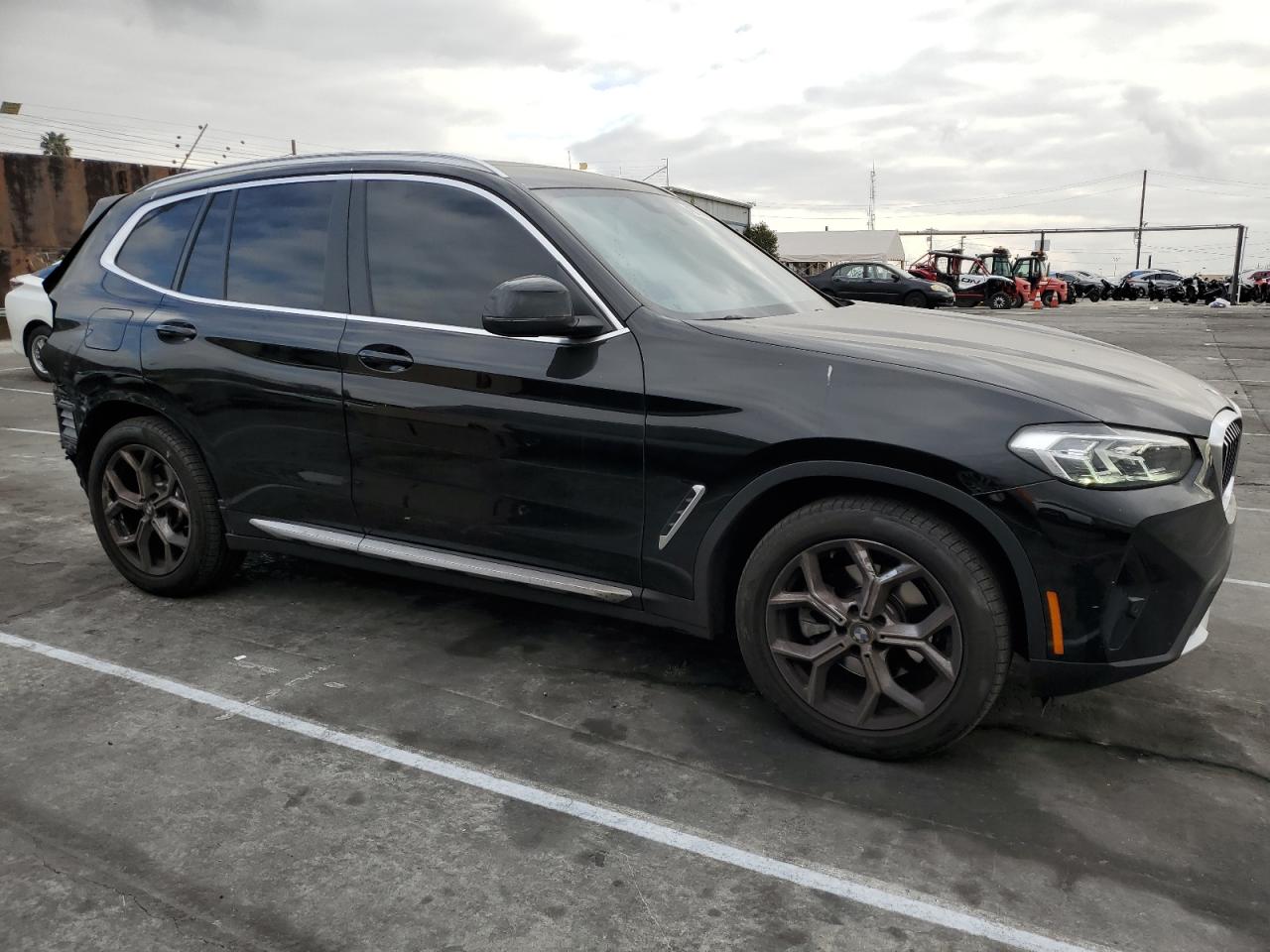 2022 BMW X3 - Image 4