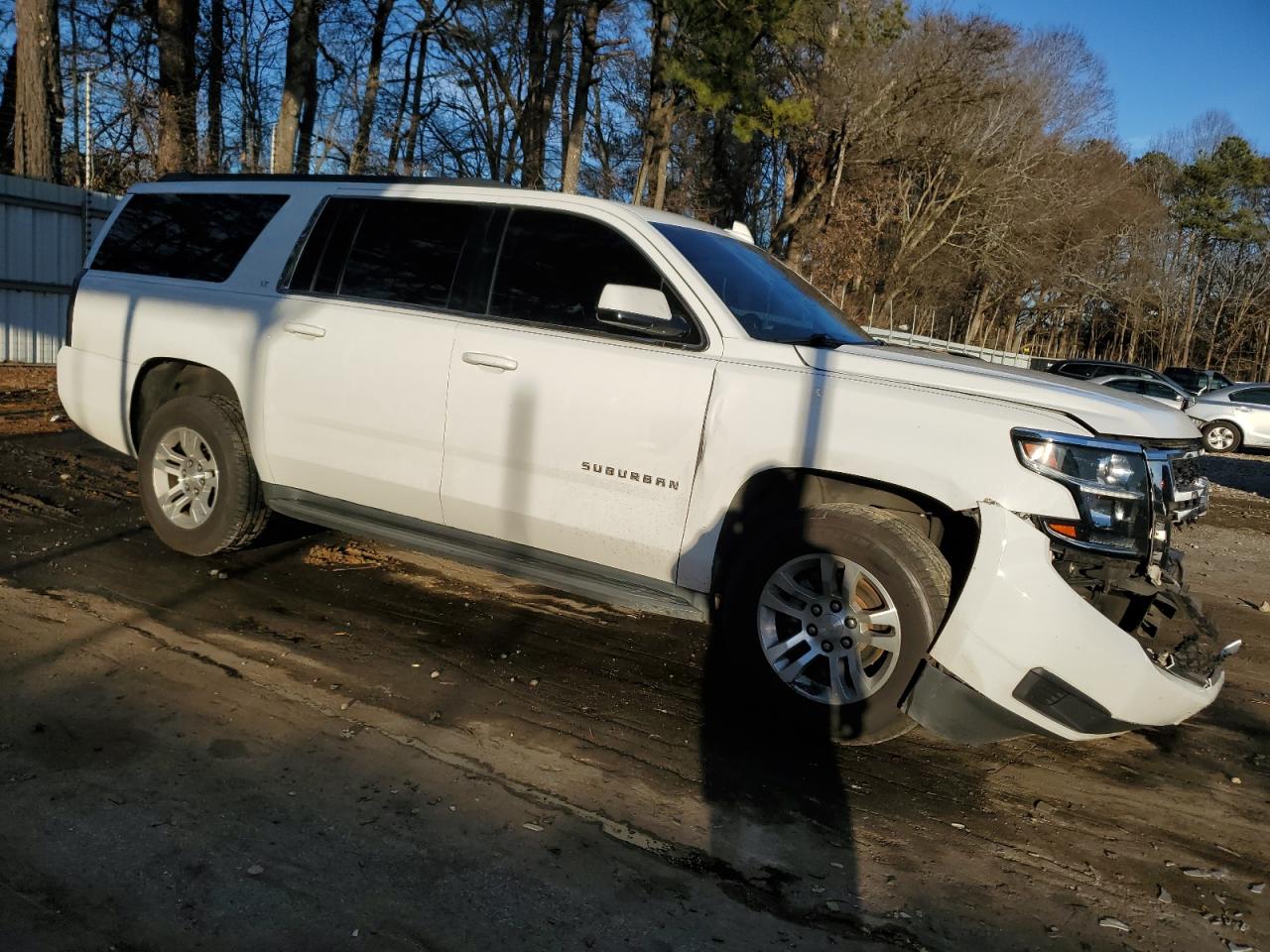 2016 Chevrolet Suburban - Image 4