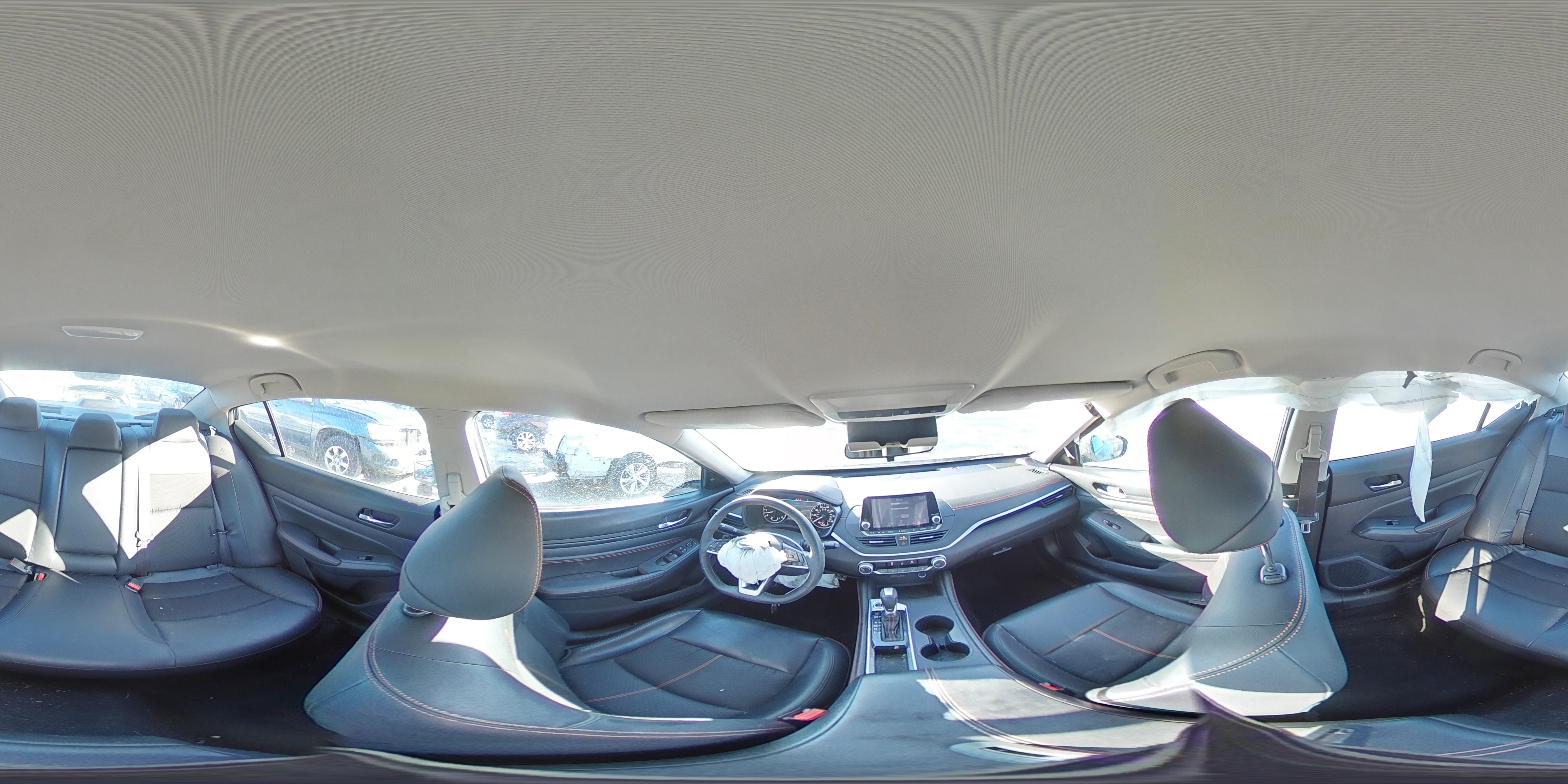 2020 Nissan Altima - Image 12