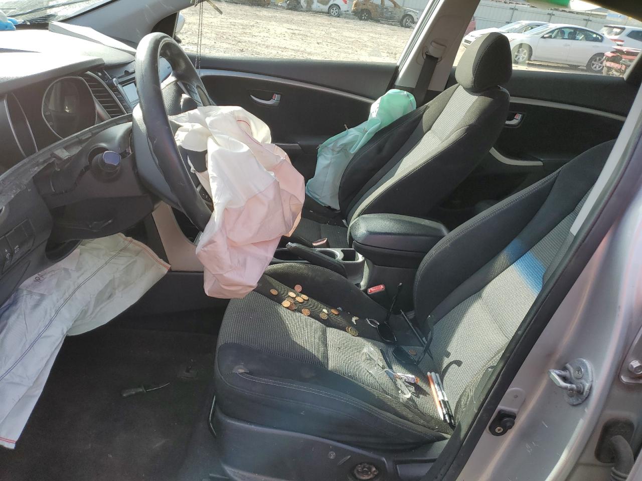 2013 Hyundai Elantra - Image 7