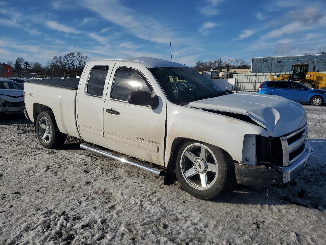 2011 Chevrolet Silverado - Image 4