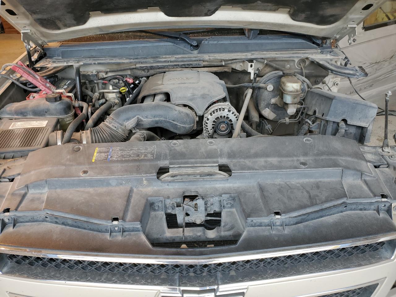 2007 Chevrolet Suburban - Image 12