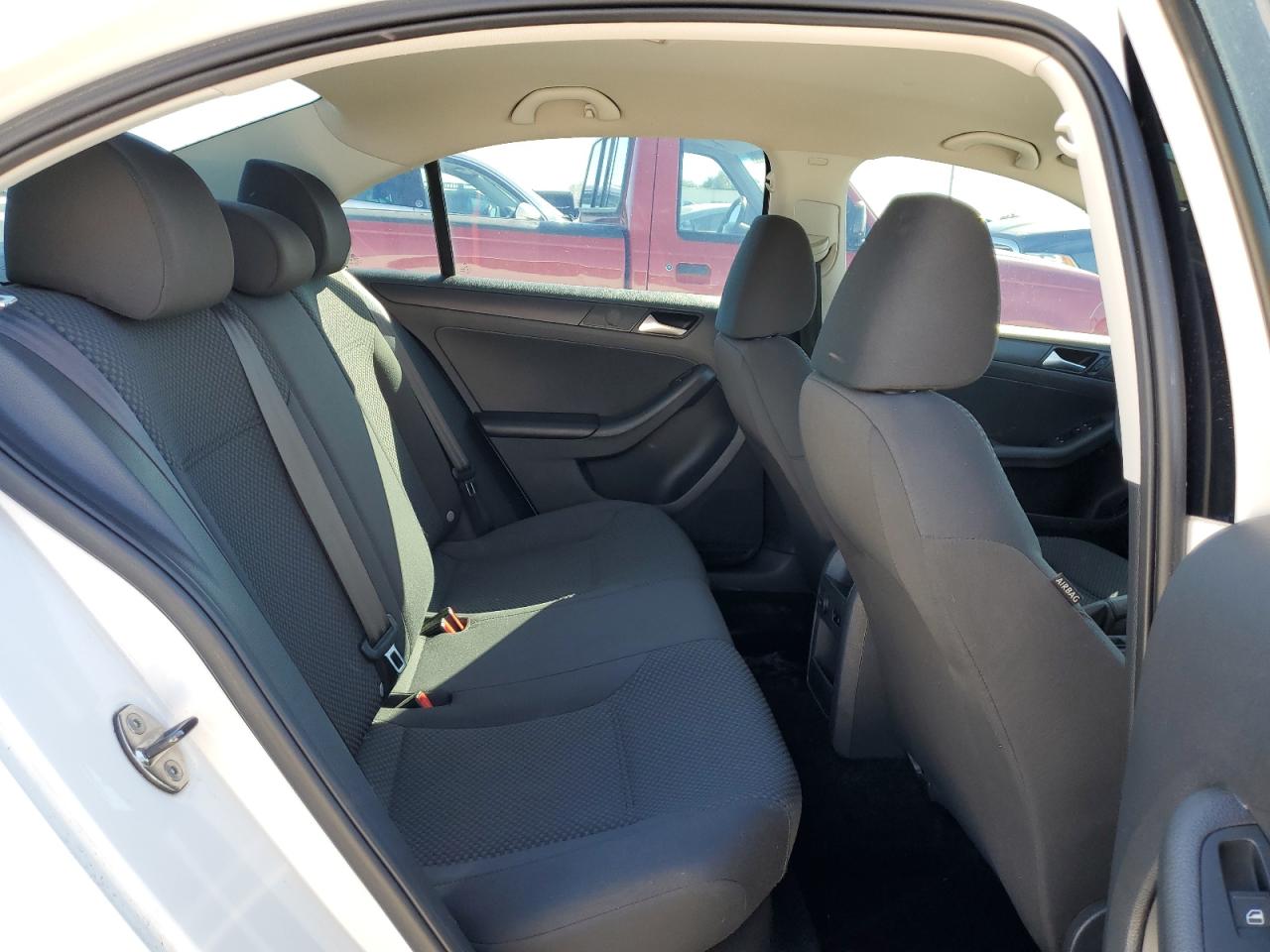 2014 Volkswagen Jetta - Image 10