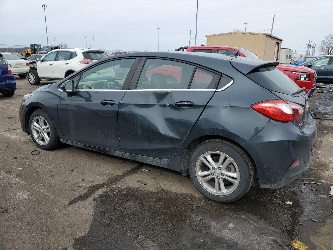 2017 Chevrolet Cruze - Image 2