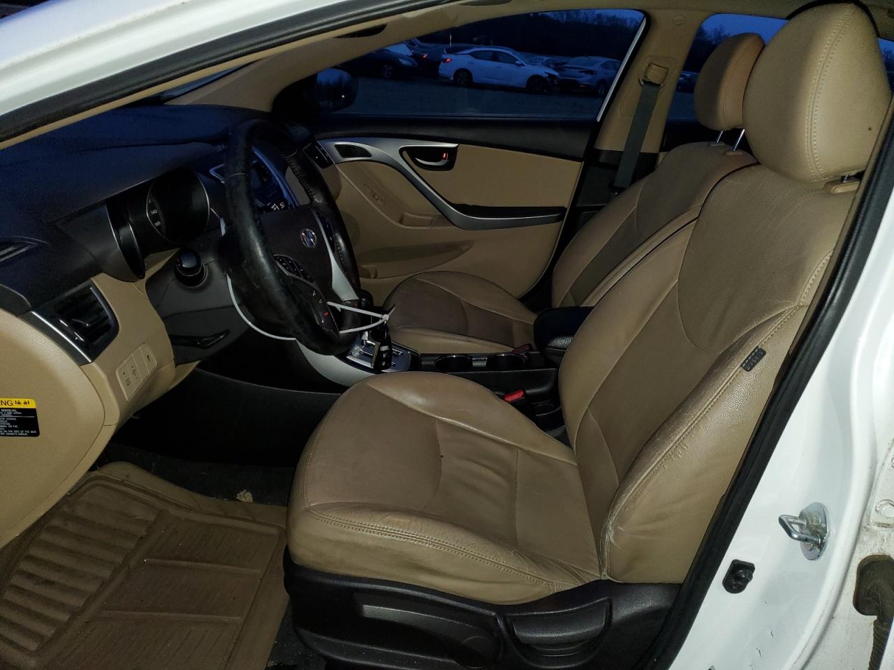 2012 Hyundai Elantra - Image 7