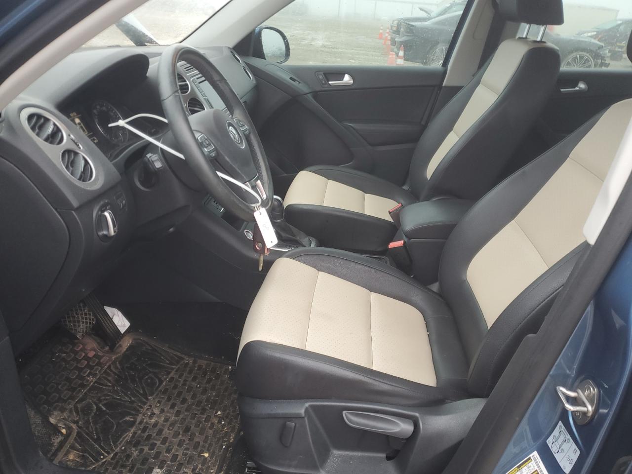 2017 Volkswagen Tiguan - Image 7