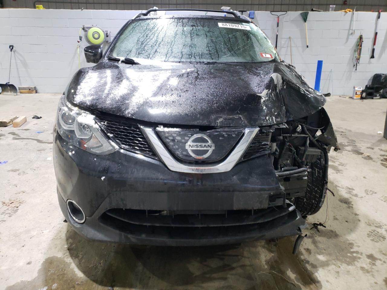 JN1BJ1CR6JW266730 NISSAN ROGUE 2018