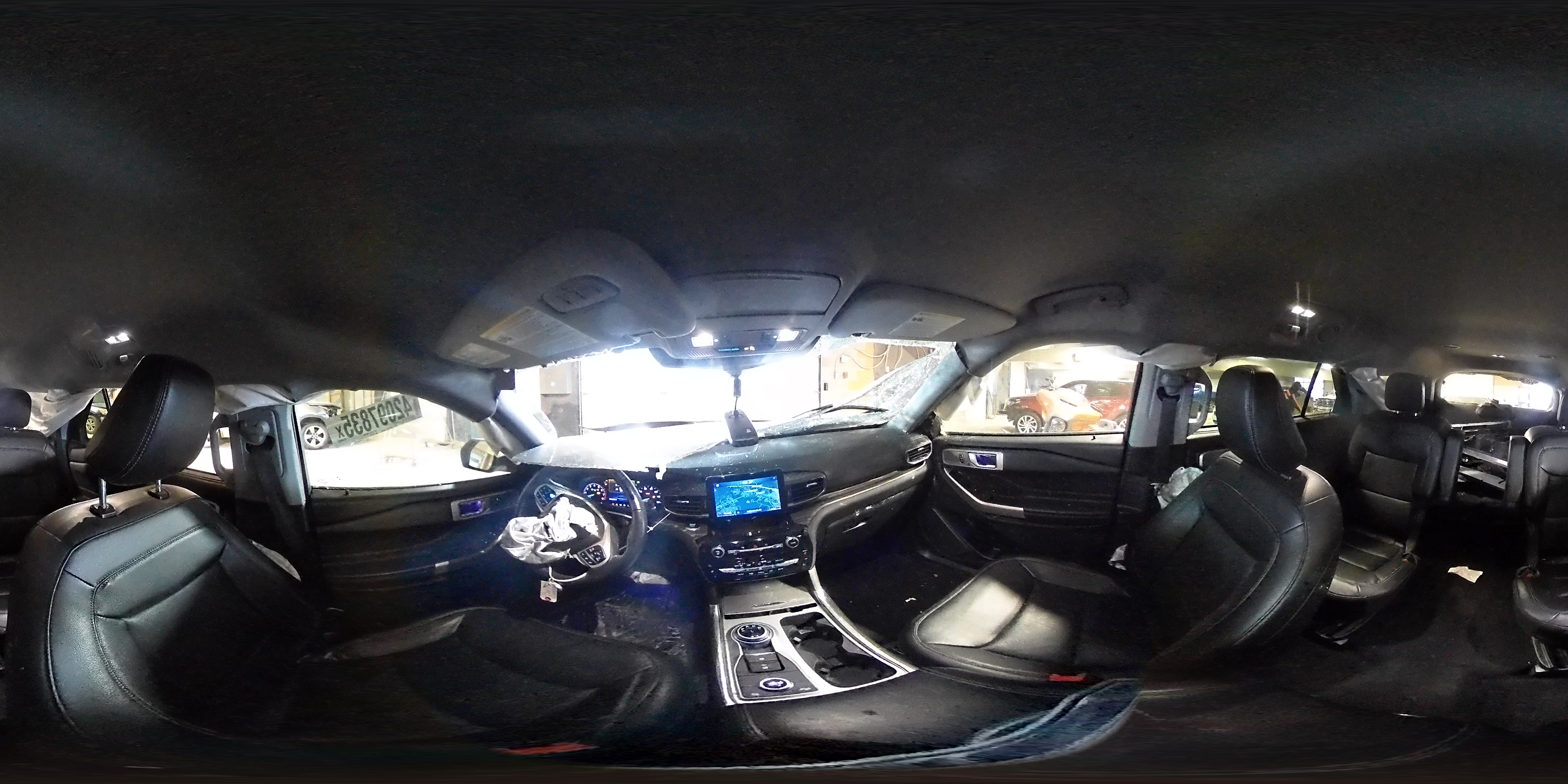 2023 Ford Explorer - Image 13