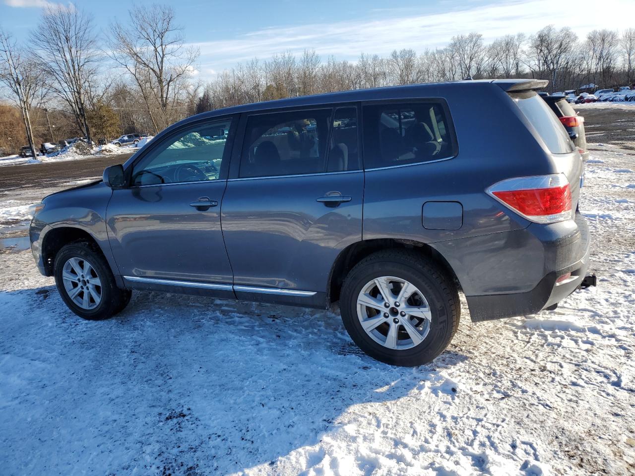 2012 Toyota Highlander - Image 2