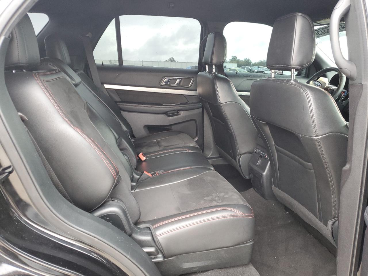 2018 Ford Explorer - Image 12