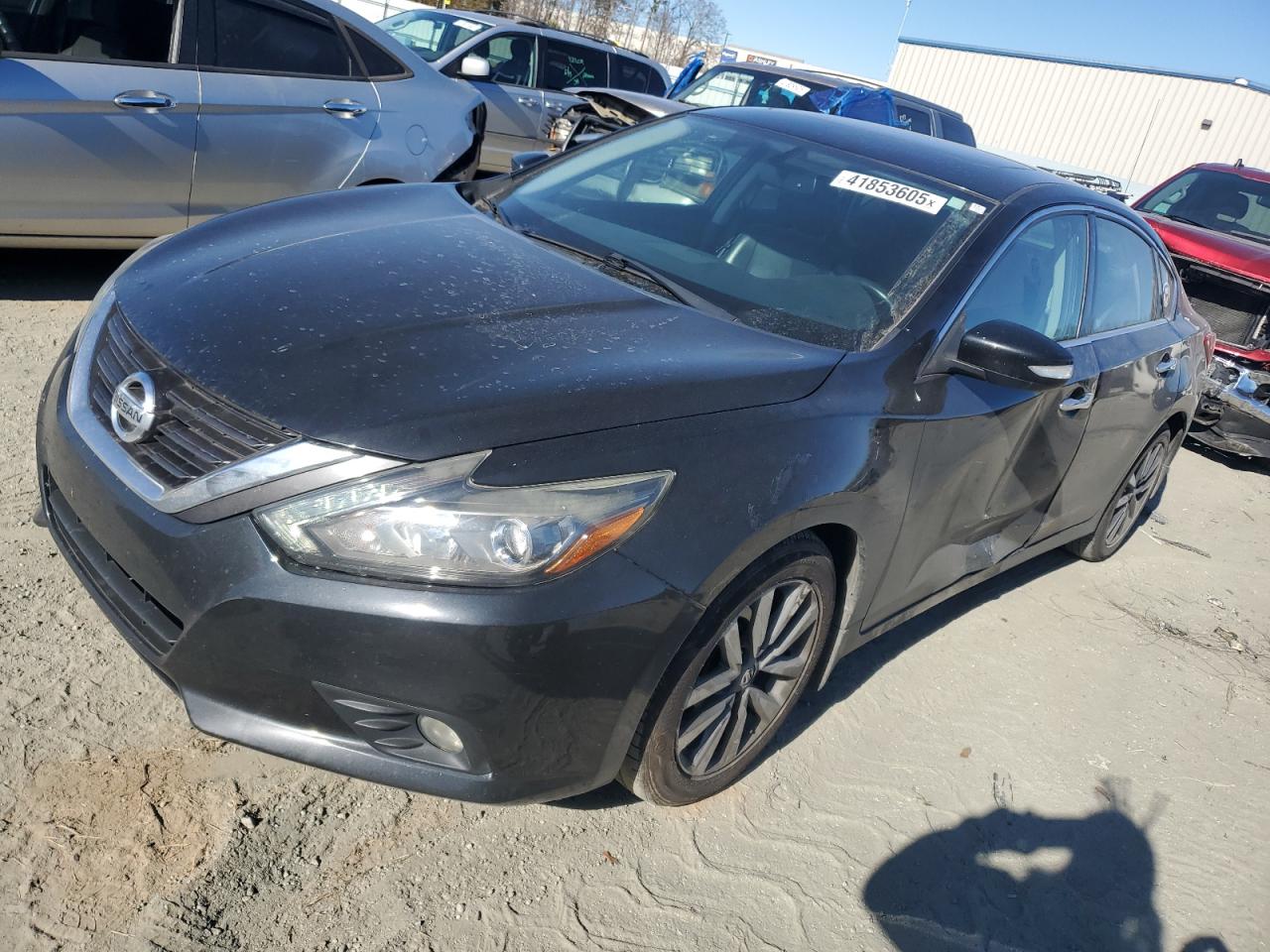 2016 Nissan Altima - Image 1