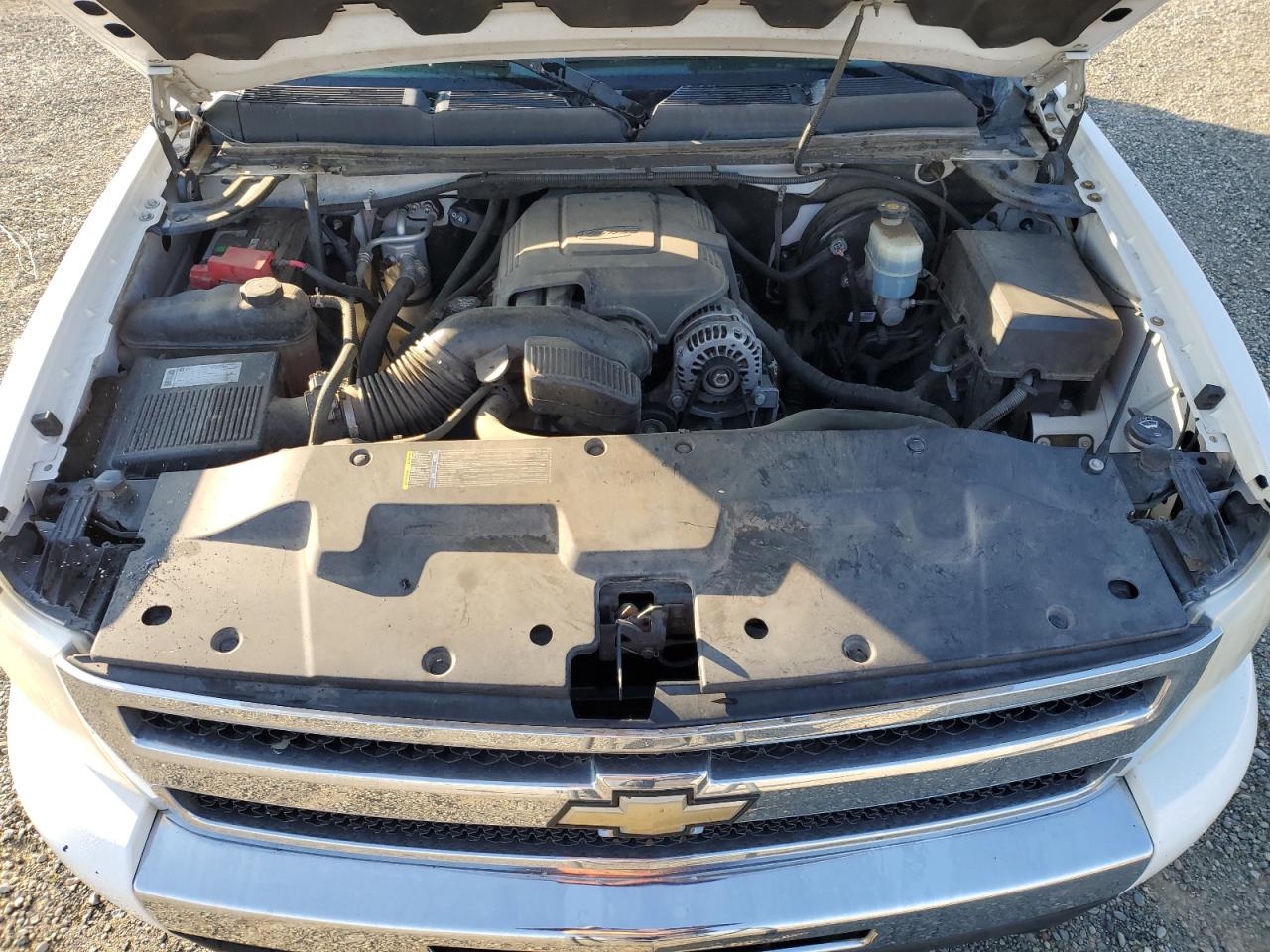 2010 Chevrolet Silverado - Image 12
