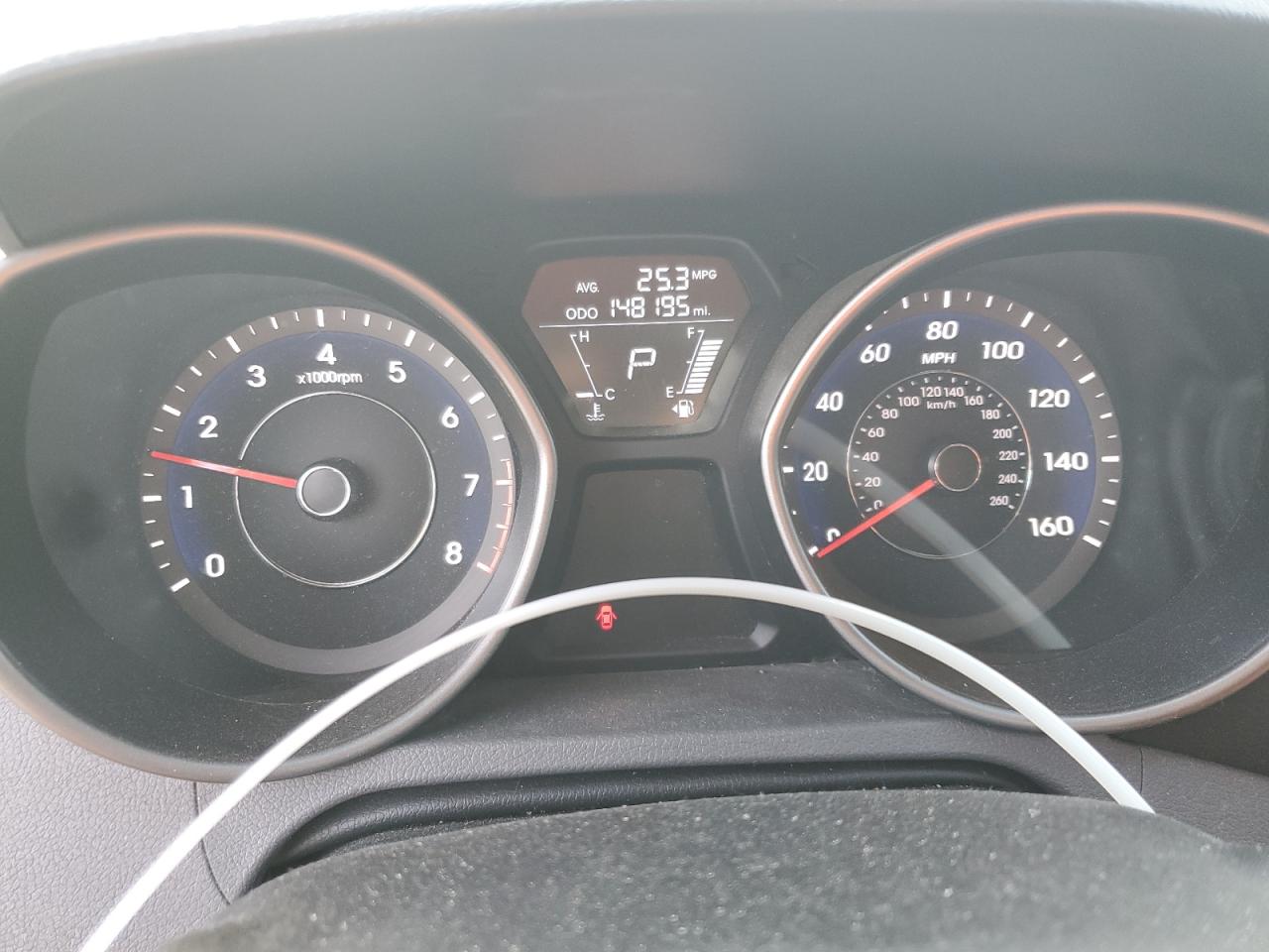2013 Hyundai Elantra - Image 9