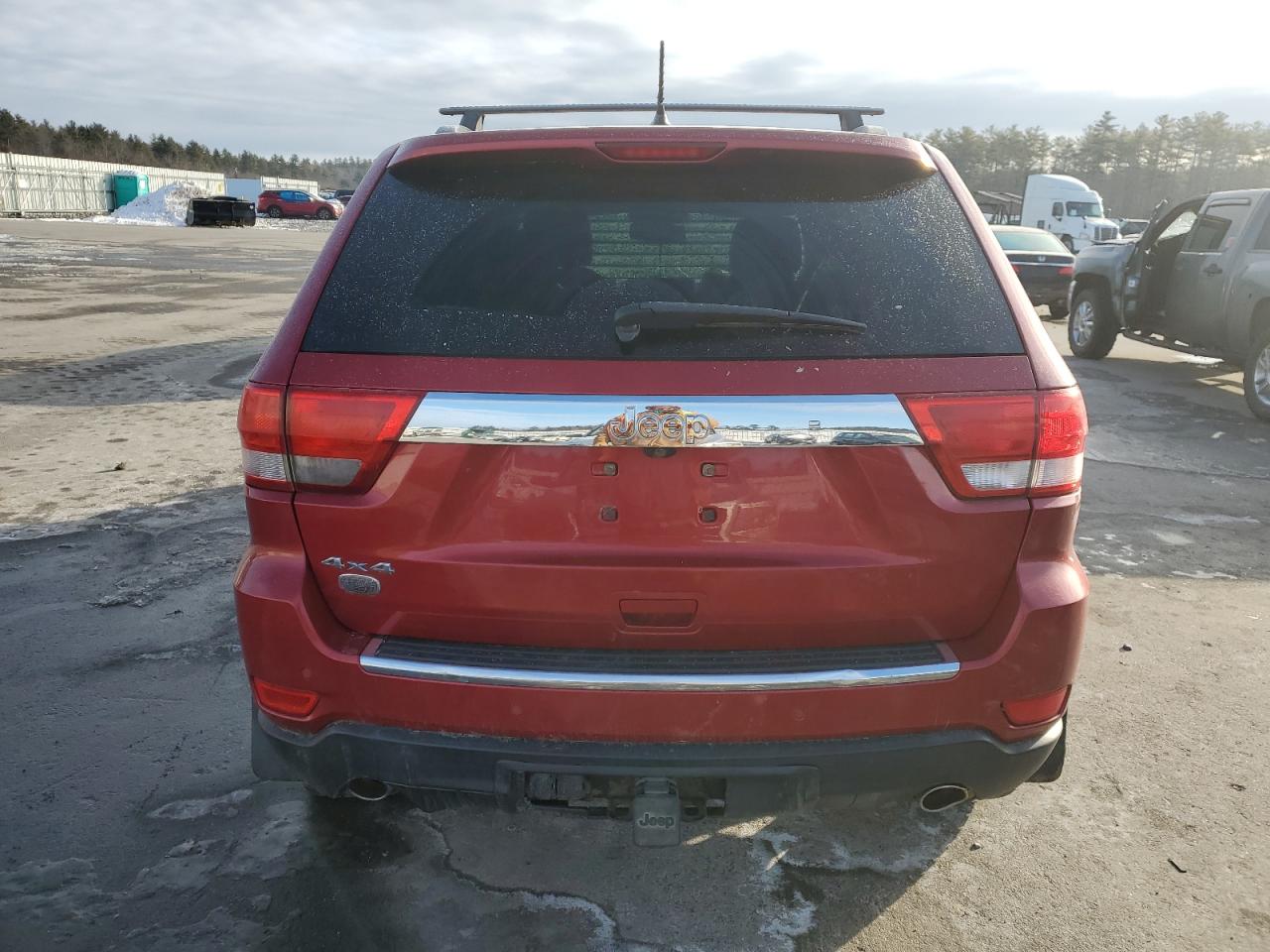 2011 Jeep Grand Cherokee - Image 6