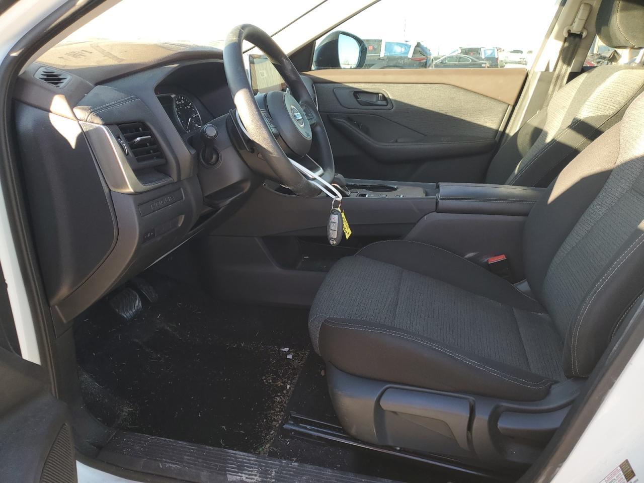 2021 Nissan Rogue - Image 7