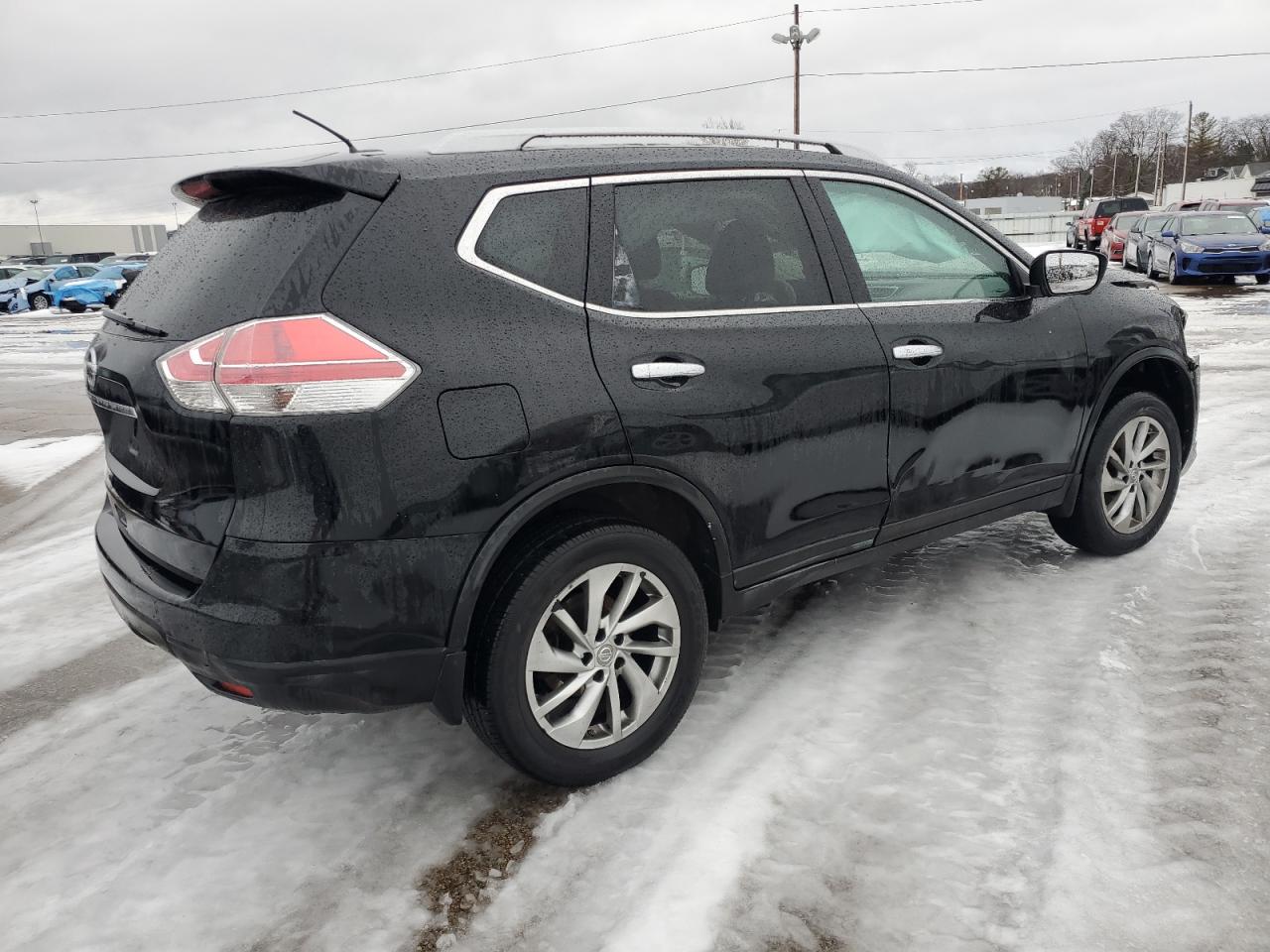 2015 Nissan Rogue - Image 3