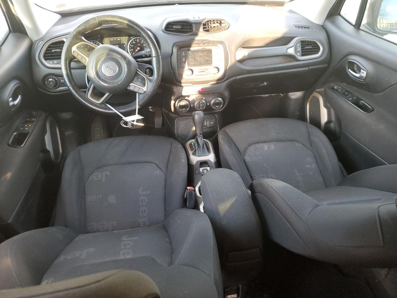 2017 Jeep Renegade - Image 8