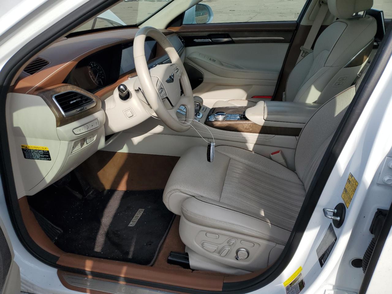 2020 Genesis G90 - Image 7