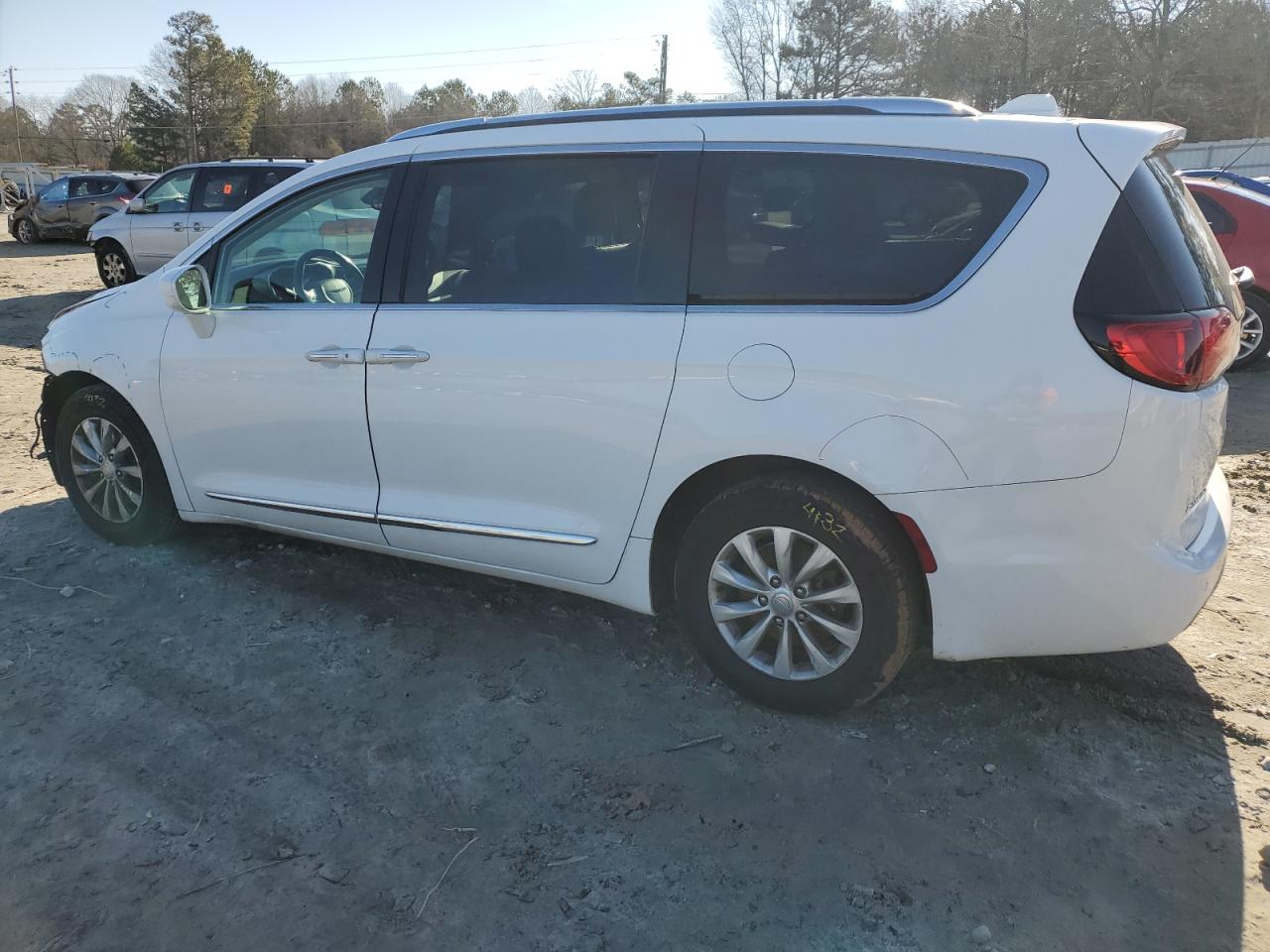 2019 Chrysler Pacifica - Image 2