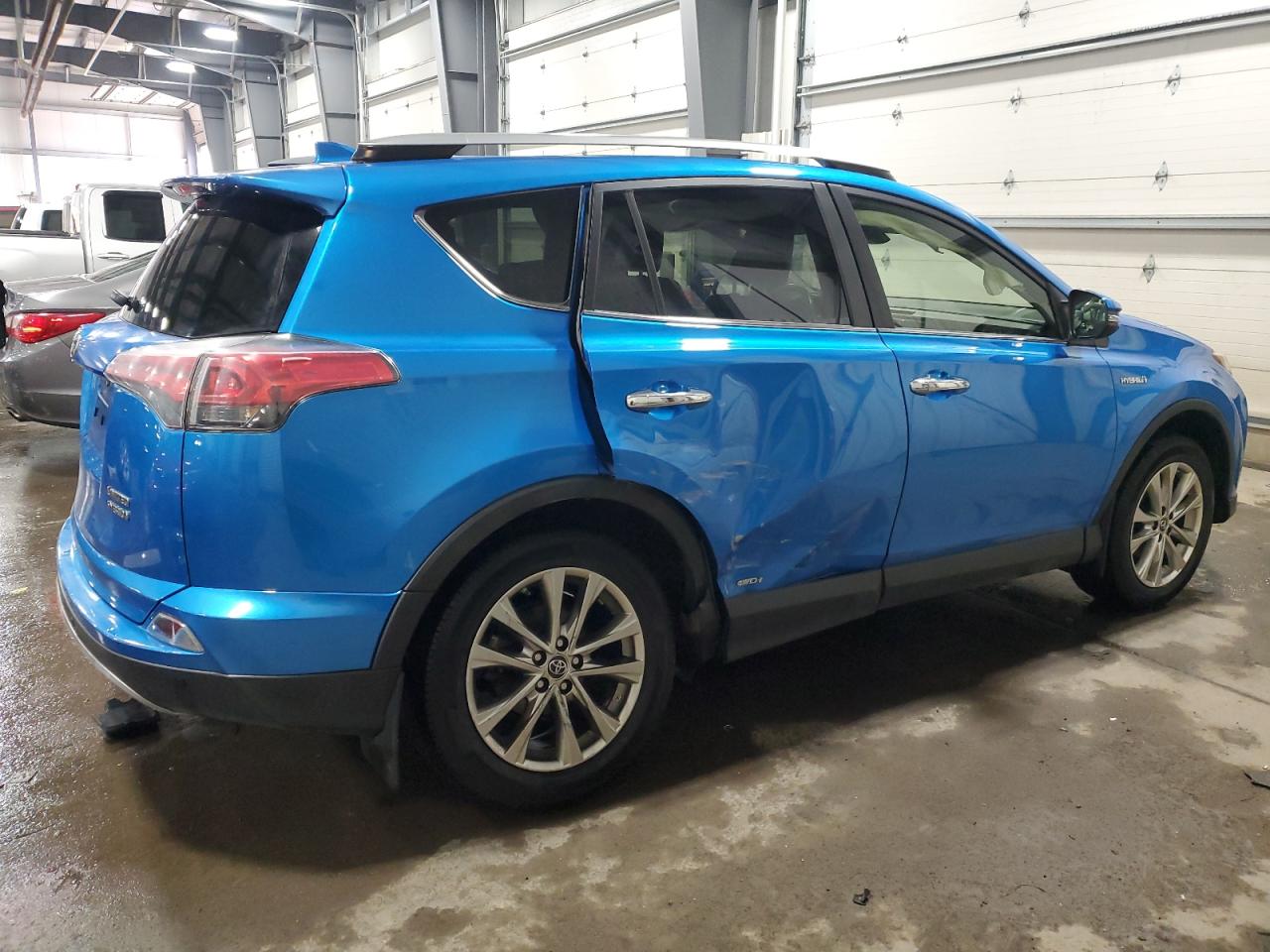 2017 Toyota RAV 4 - Image 3