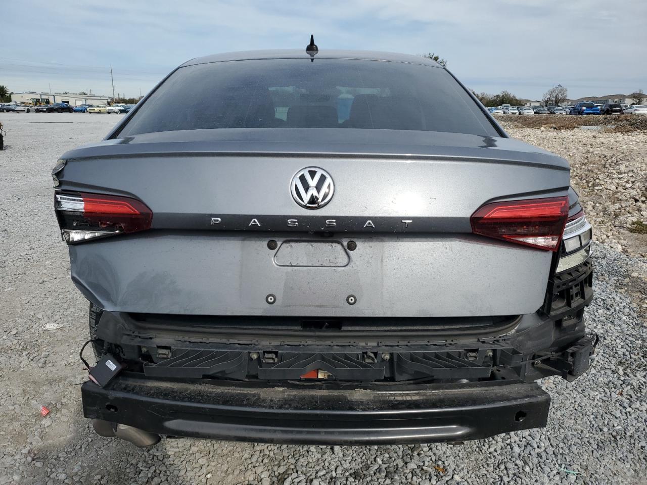 2020 Volkswagen Passat - Image 6
