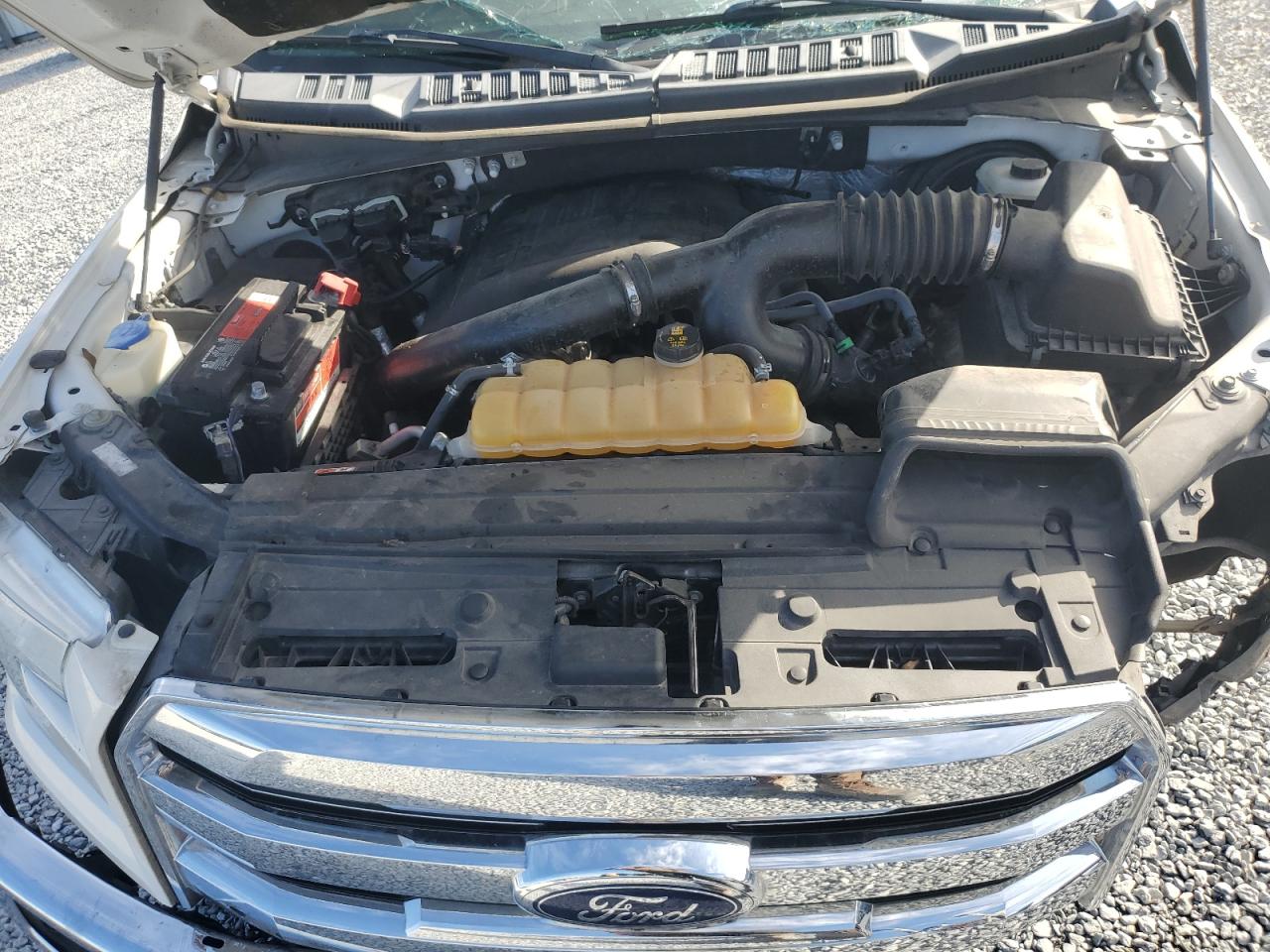 2015 Ford F-150 - Image 11