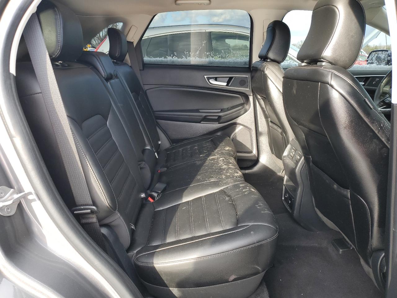 2021 Ford Edge - Image 11