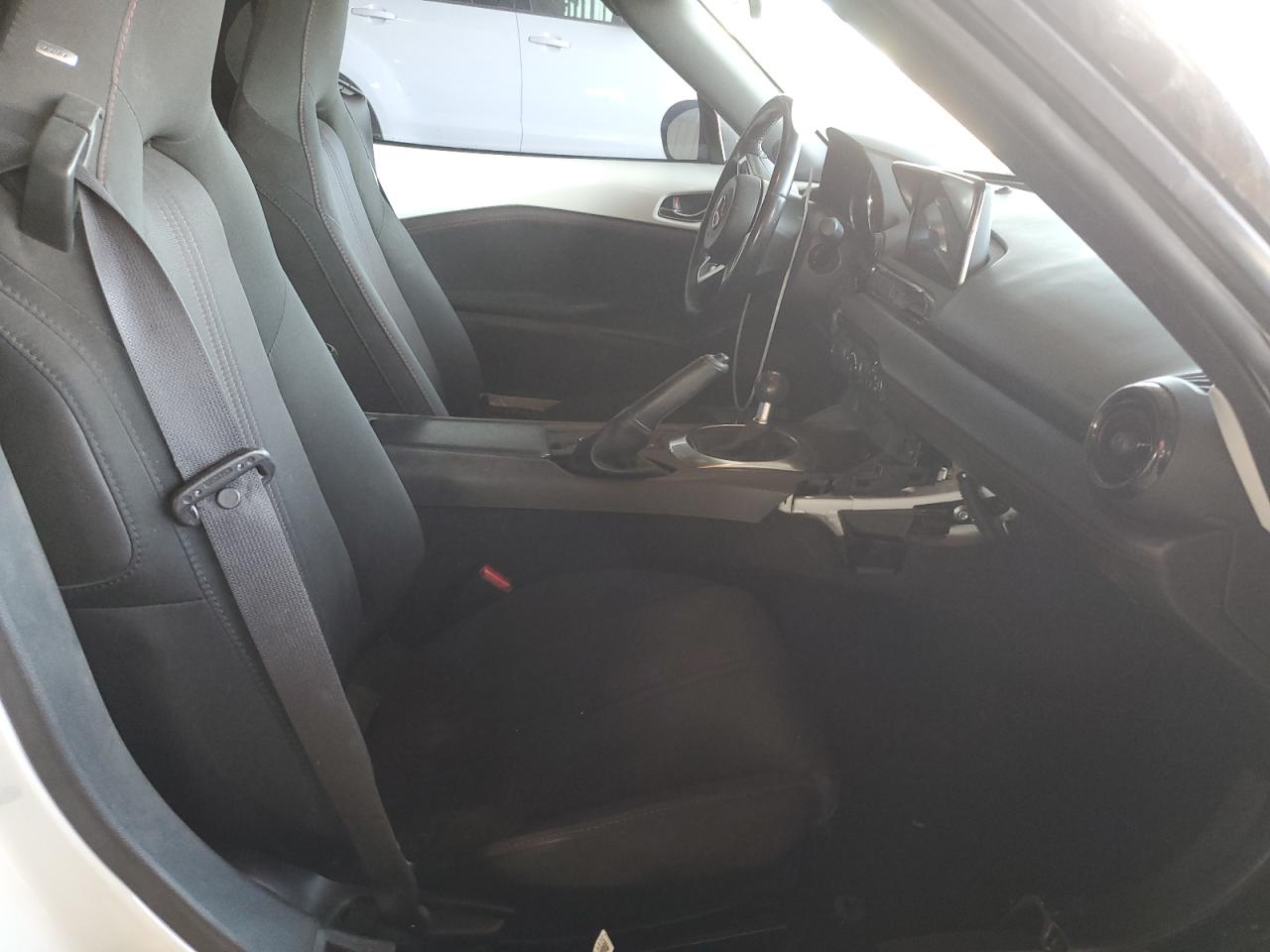 2016 Mazda MX-5 - Image 10