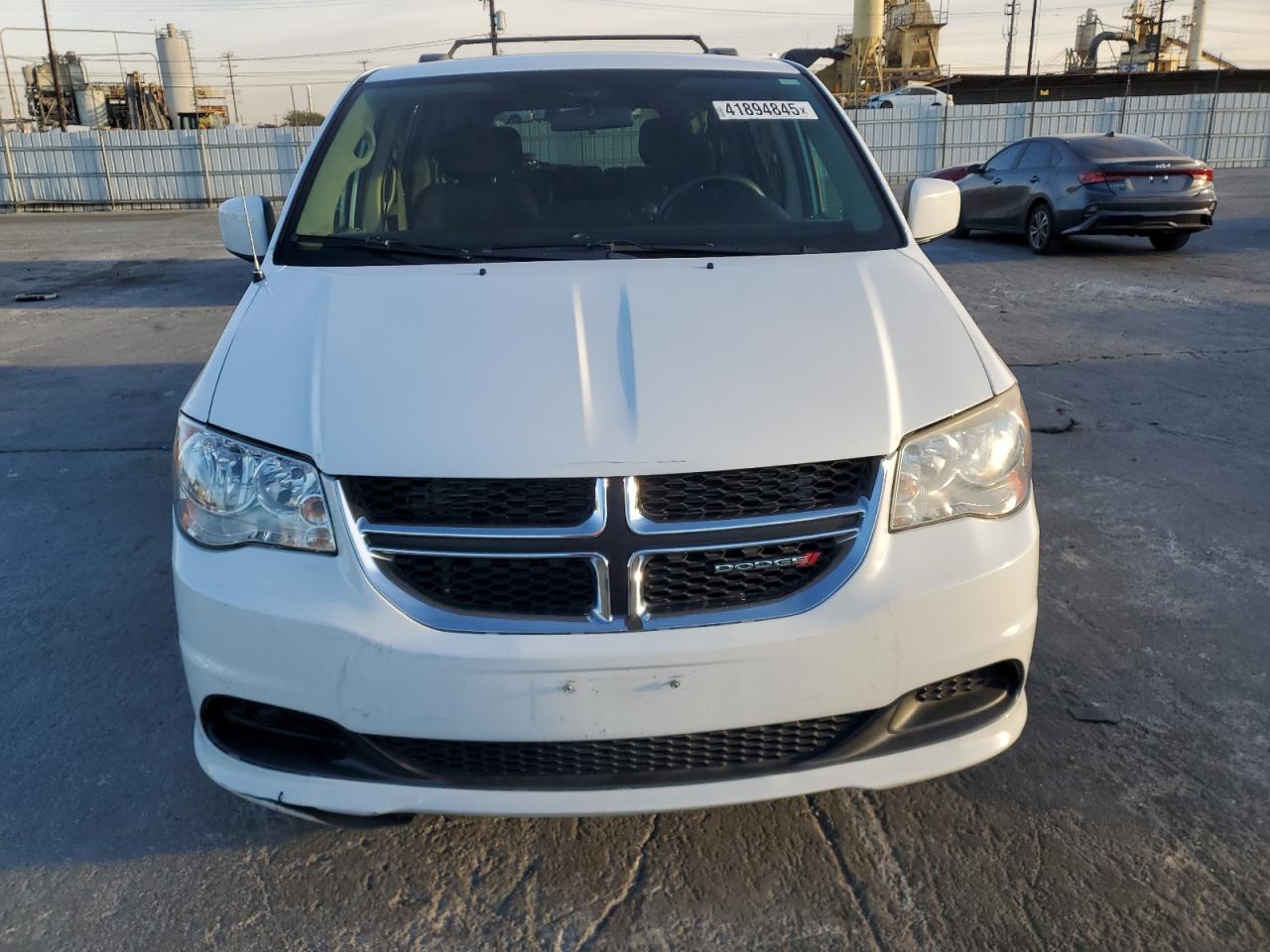 2015 Dodge Caravan - Image 5