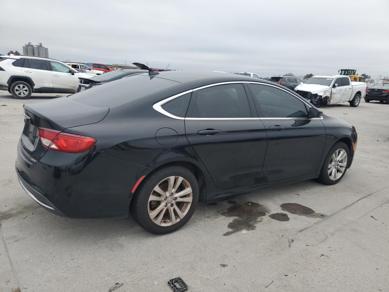 2017 Chrysler 200 - Image 3