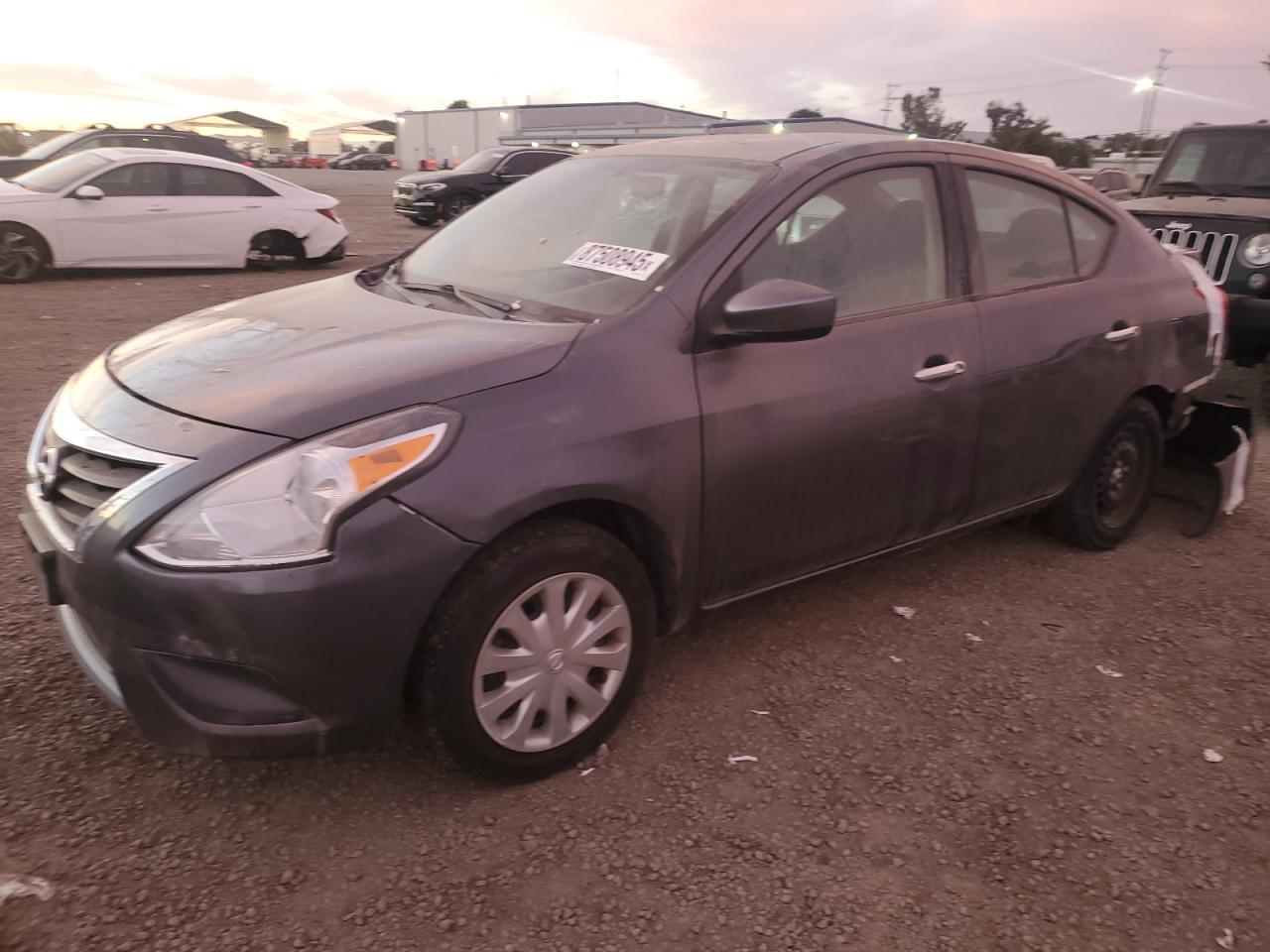 VIN 3N1CN7AP9JL872171 2018 NISSAN VERSA no.1