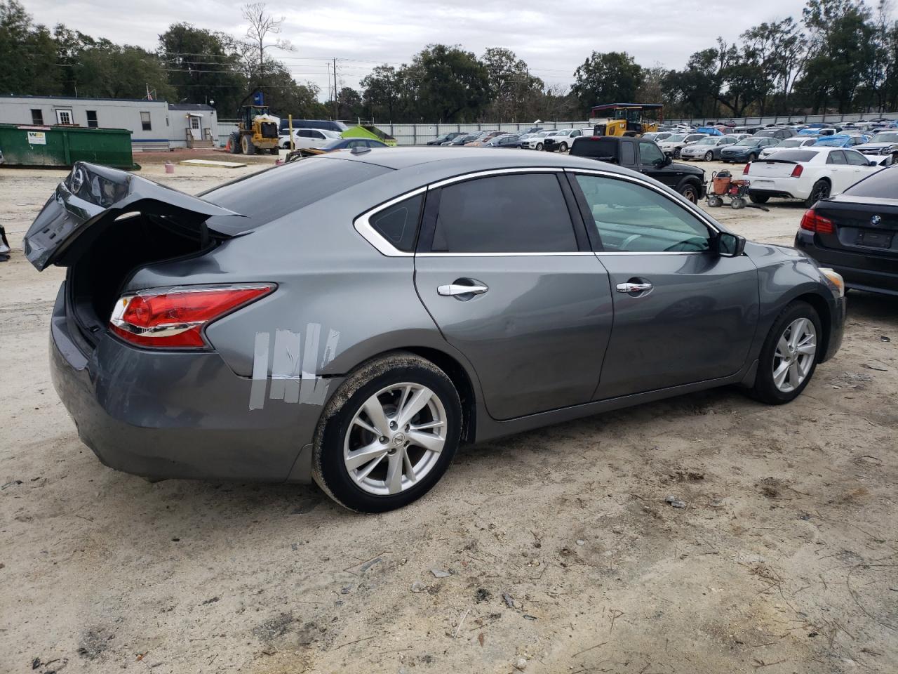 2015 Nissan Altima - Image 3