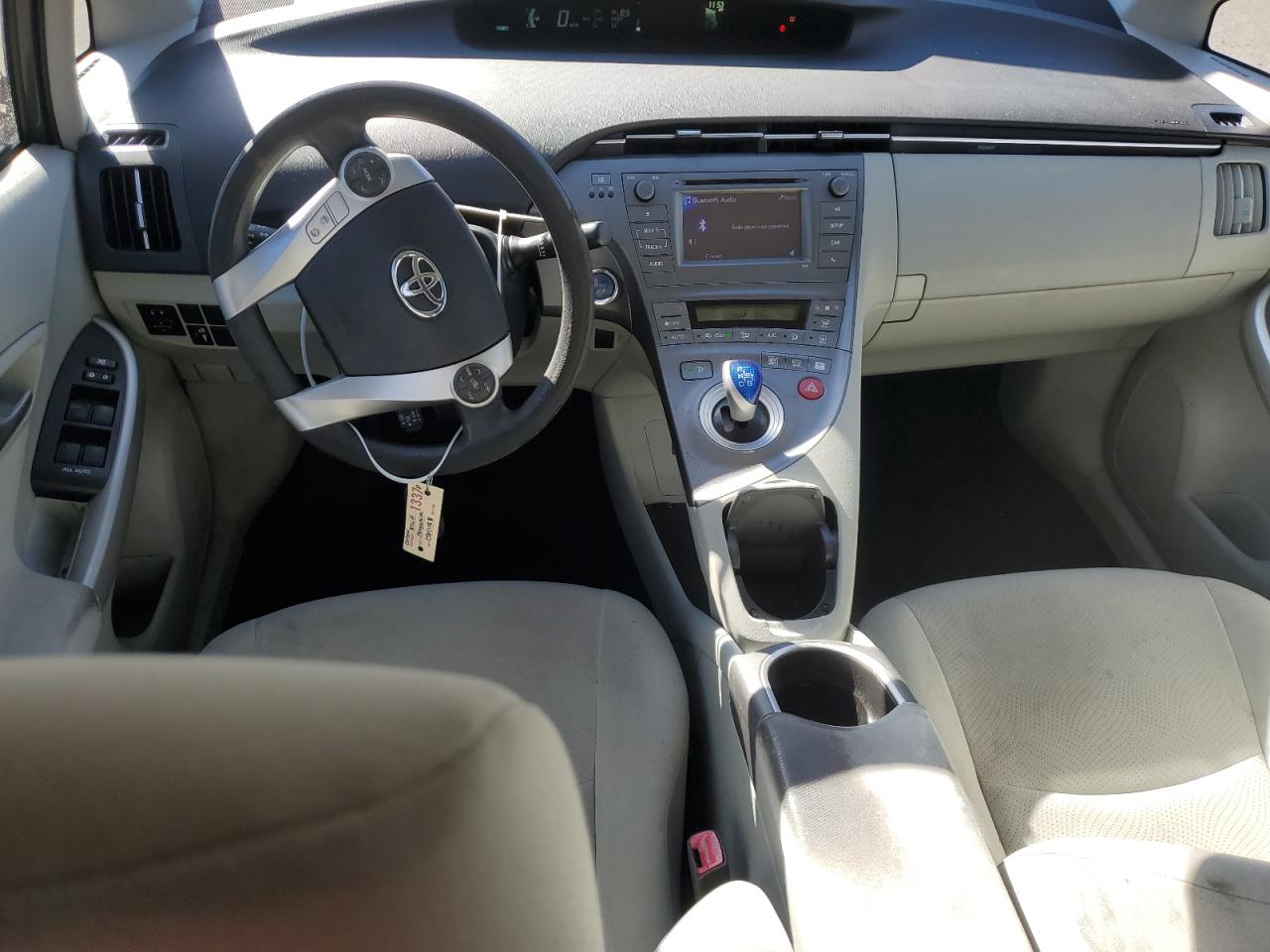 2013 Toyota Prius - Image 8