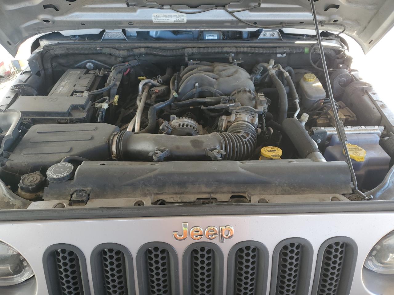 2018 Jeep Wrangler - Image 12