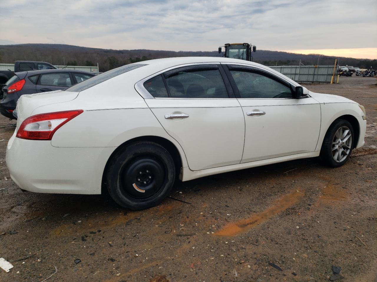 2009 Nissan Maxima - Image 3