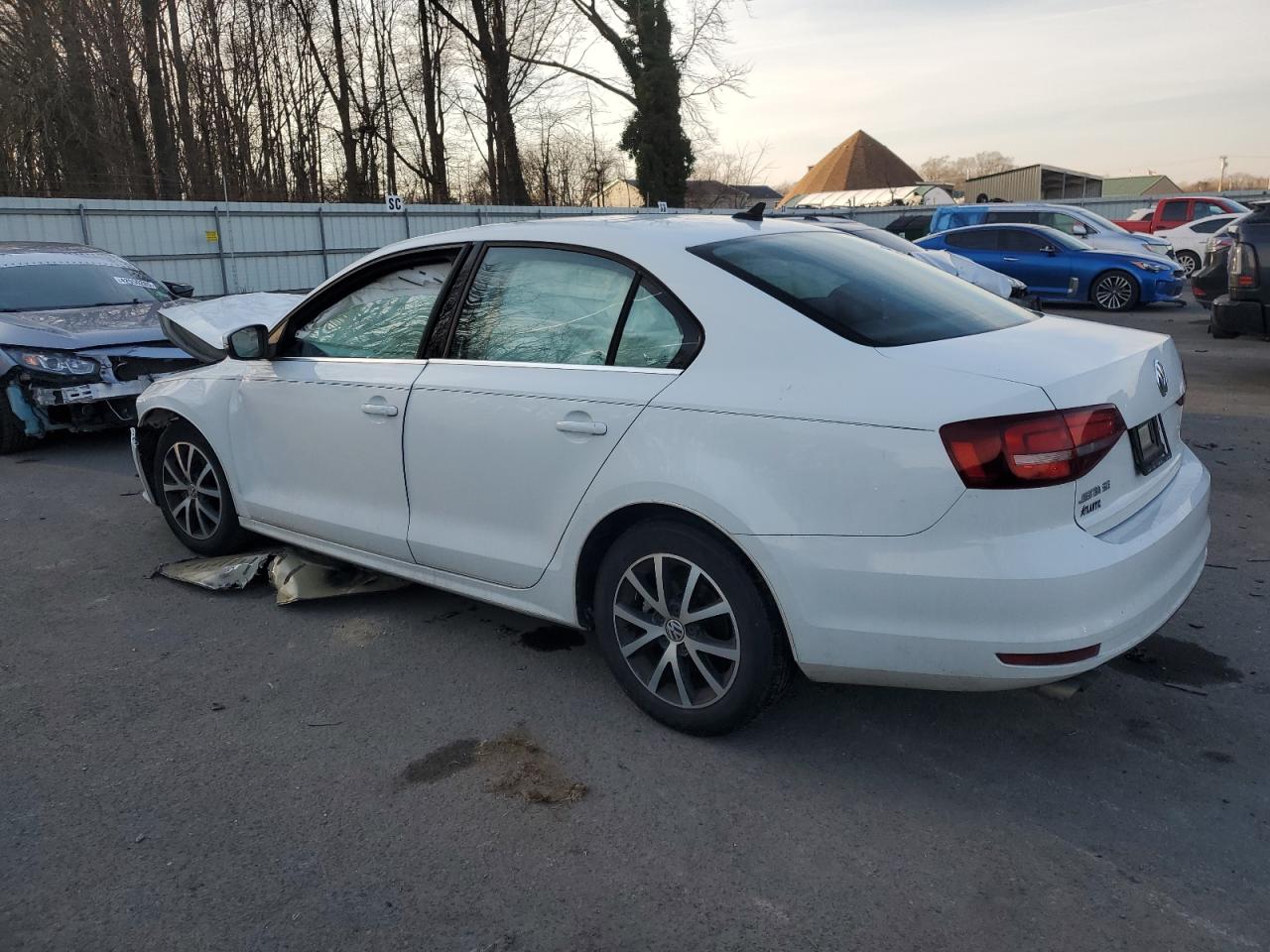 2017 Volkswagen Jetta - Image 2
