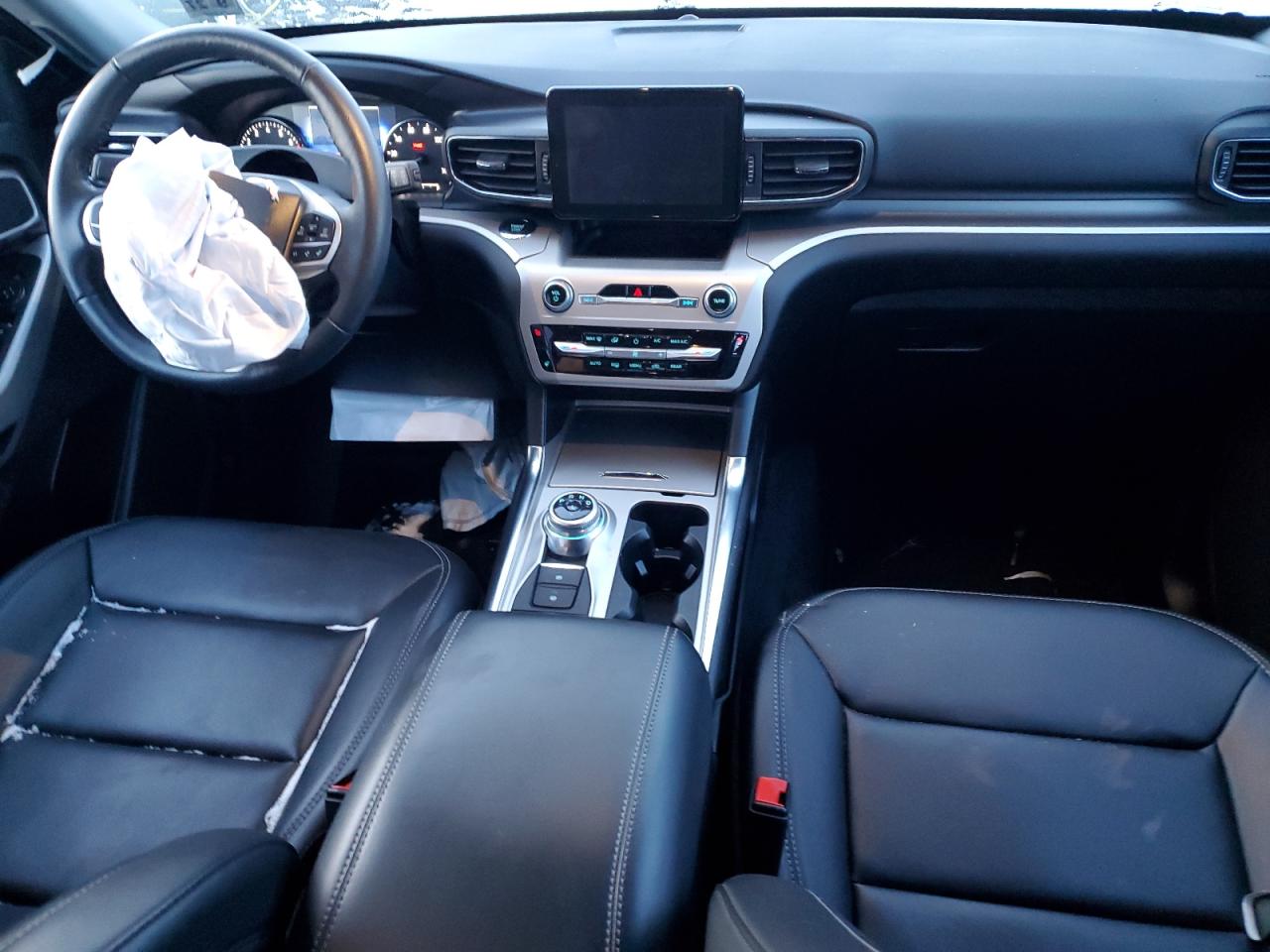 2022 Ford Explorer - Image 8